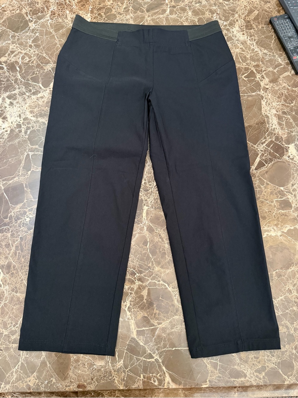 Simply Vera Vera Wang Black Cropped Dress Pants - Pull-On Ankle Length